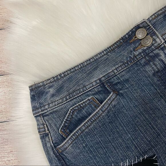 Ann Taylor Loft "The Cure" Distressed Denim Mini Skirt Size 8 - Picture 4 of 7